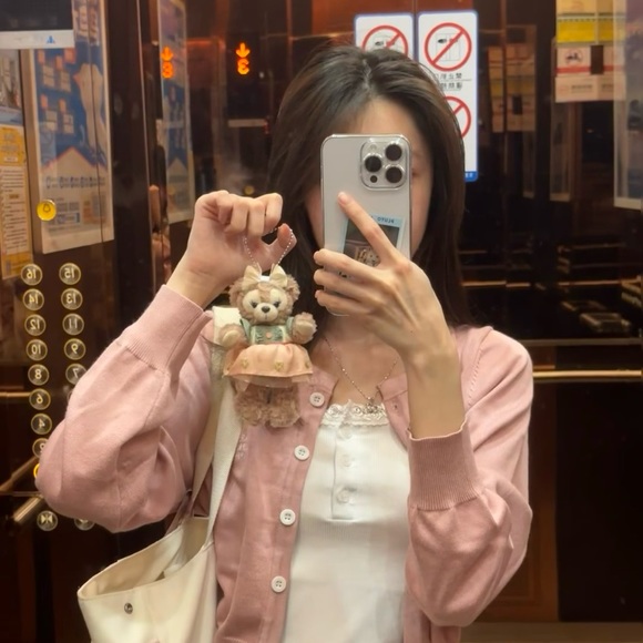 Tokyo Disney 40th Anniversary ShellieMay Plush Keychain 🧸 - Picture 2 of 4